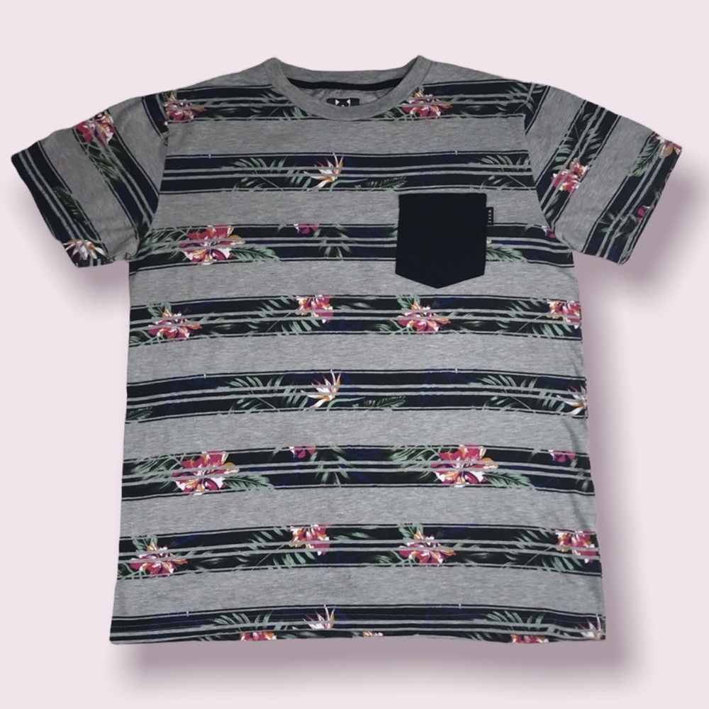 WXYZ, T-Shirt, Size Medium - Picture 4 of 10